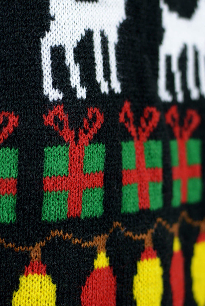 Camisola de Natal Árvores, Renas e Presentes Preta