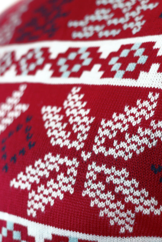 Camisola de Natal Vermelha Clássica para Família Estrelas Polares Detalhe