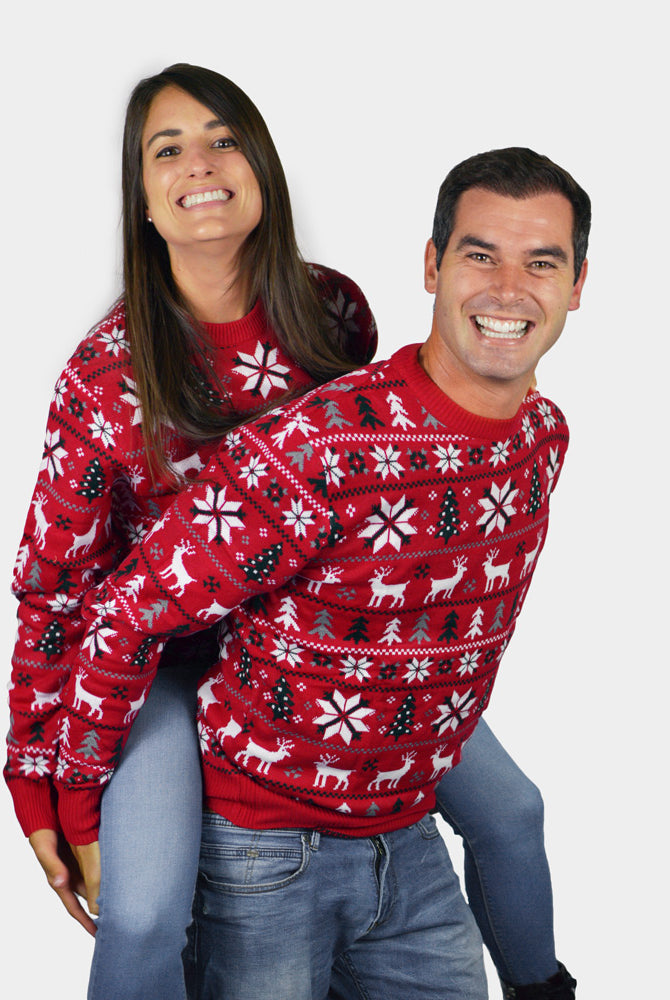 Camisola de Natal para Família Vermelha com Renas, Árvores e Estrela Polar Casal