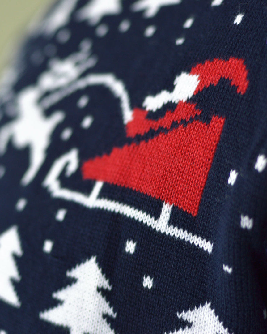 Camisola de Natal Azul para Crianças Árvores, Bonecos e Pai Natal Algodão Orgânico Detalhe