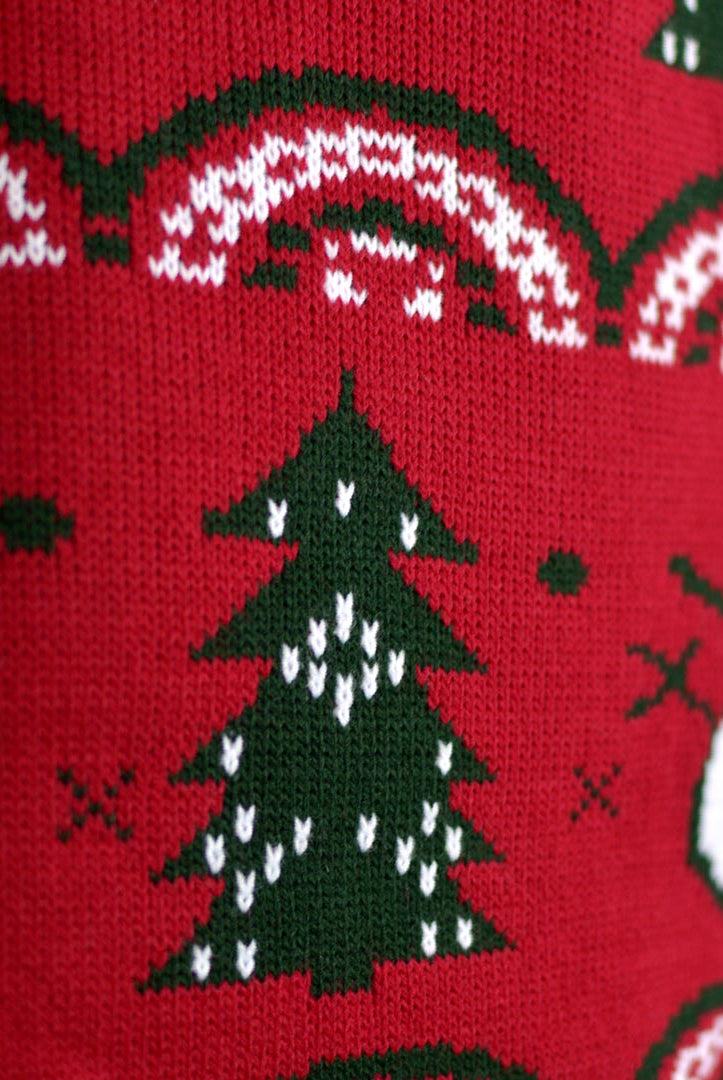 Camisola de Natal Vermelha com Bonecos e Árvores Detalhe