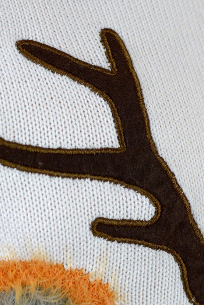 Detalhe Camisola de Natal Branca para Família com Rena 3D Cabeludo