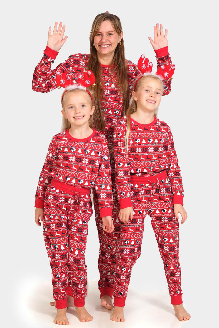Pijama de Natal Familiar Vermelha com Renas e Árvores