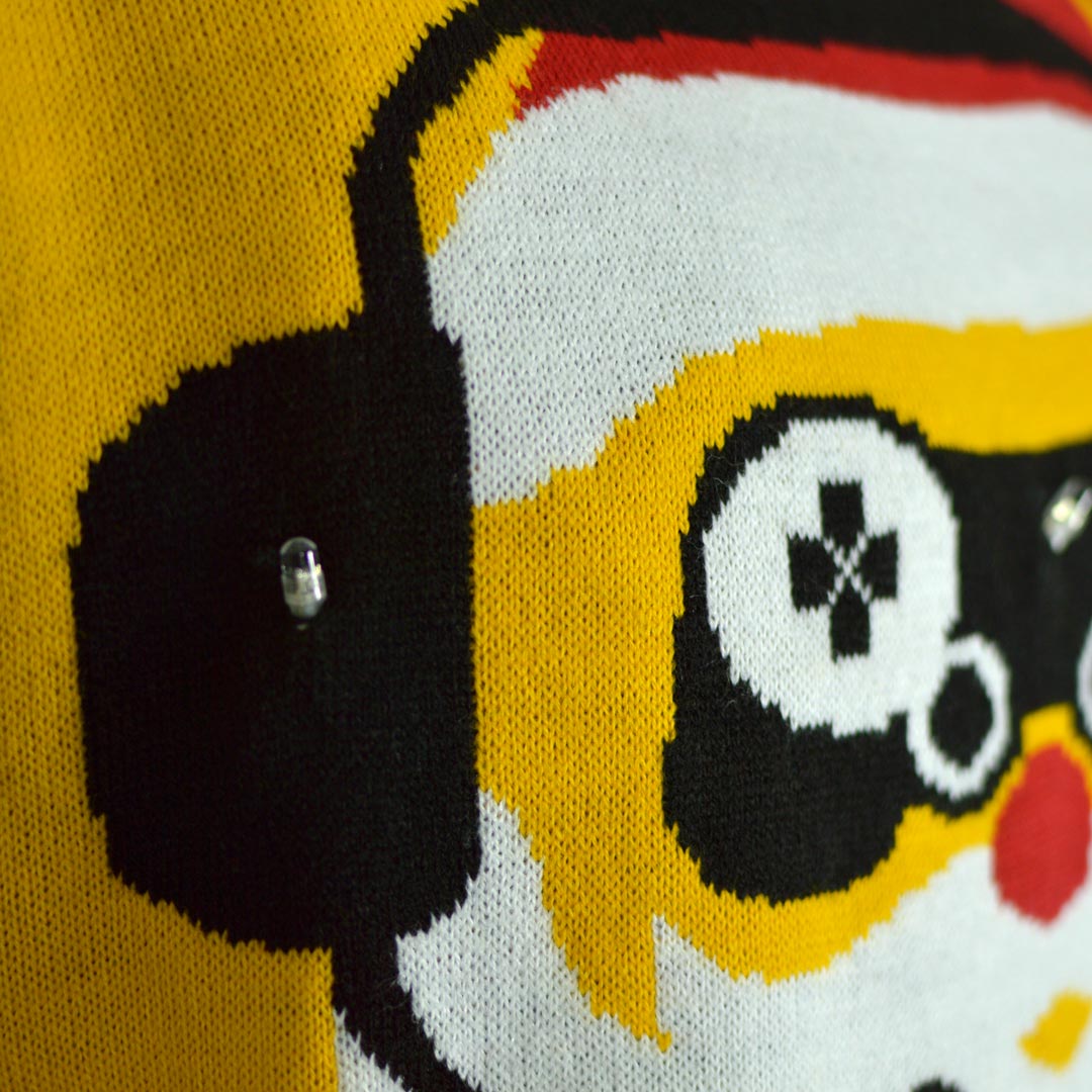 Camisola de Natal para Homem com Luzes LED Pai Natal Gamer detalhe