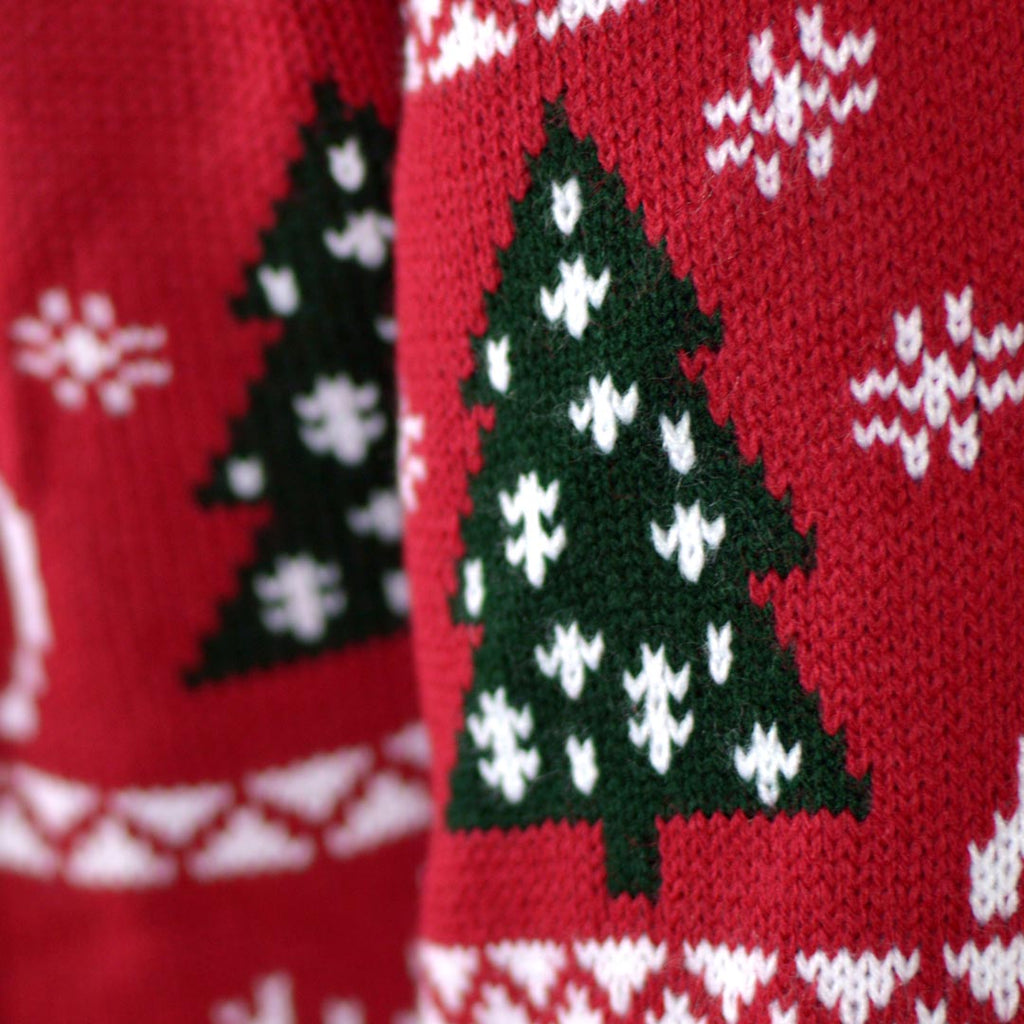 Camisola de Natal Vermelha com Árvores, Renas e Presentes de Natal detalhe